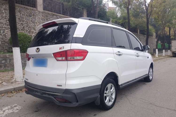 Used HYOSOW H3 2017 1.5L Manual Comfort Sunroof Version Exterior 5