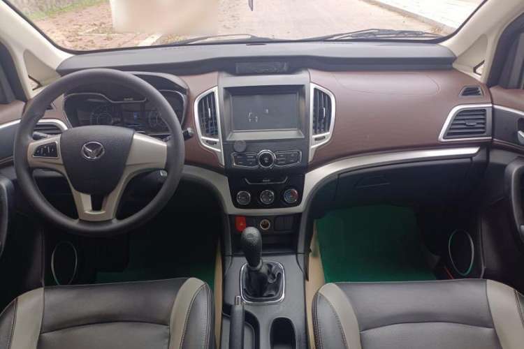 Used HYOSOW H3 2017 1.5L Manual Comfort Sunroof Version Interior 1