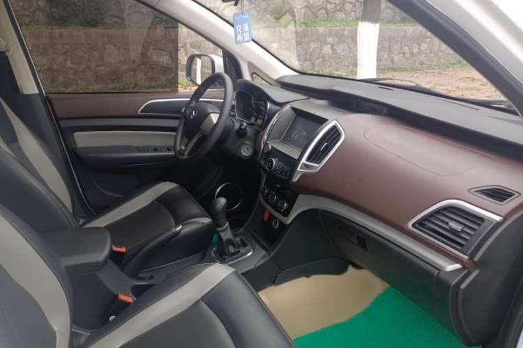 Used HYOSOW H3 2017 1.5L Manual Comfort Sunroof Version Interior 2