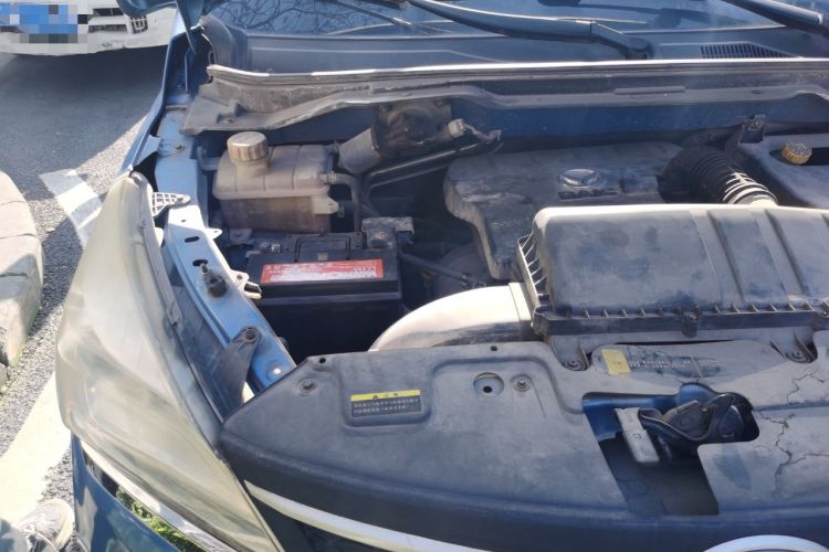 Used HYOSOW H3 2015 1.5L manual Comfort trim level Engine Bay Right