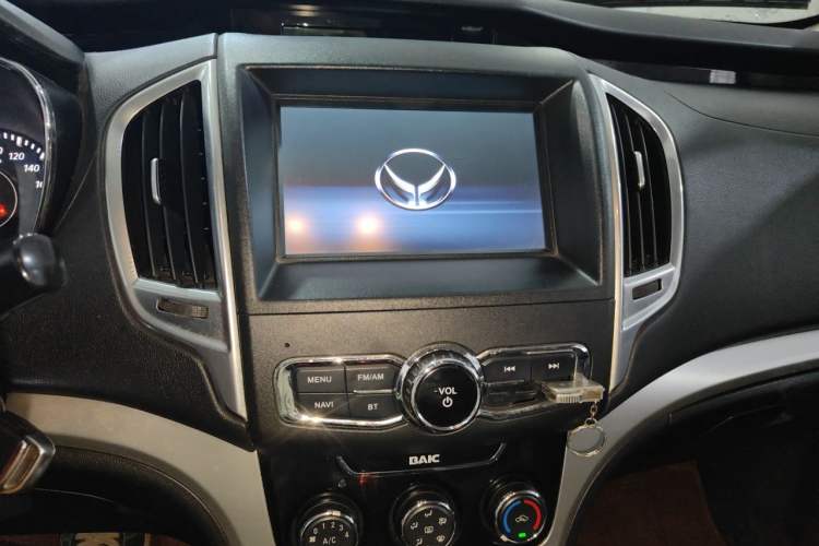 Used HYOSOW H3 2015 1.5L manual luxury version Audio And AC Panel