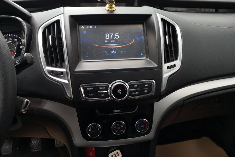 Used HYOSOW H3 2015 1.5L manual Comfort trim level Audio And AC Panel