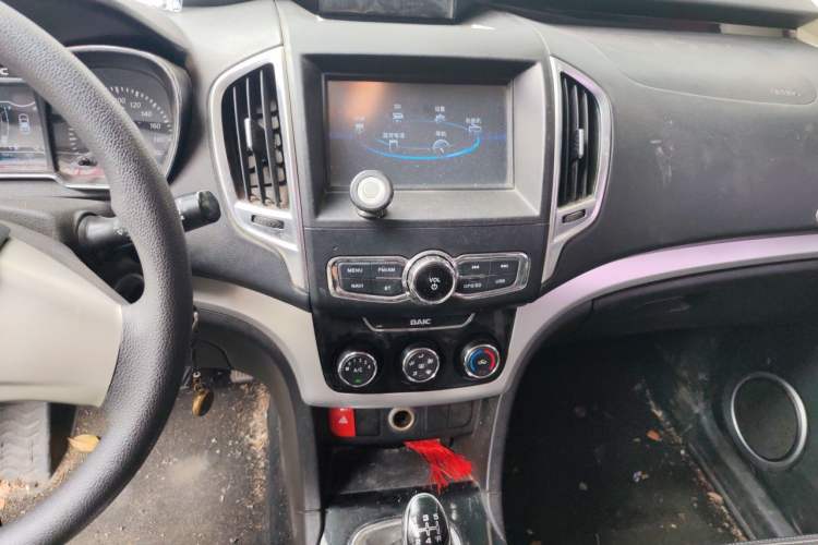 Used HYOSOW H3 2015 1.5L manual luxury version Audio And AC Panel