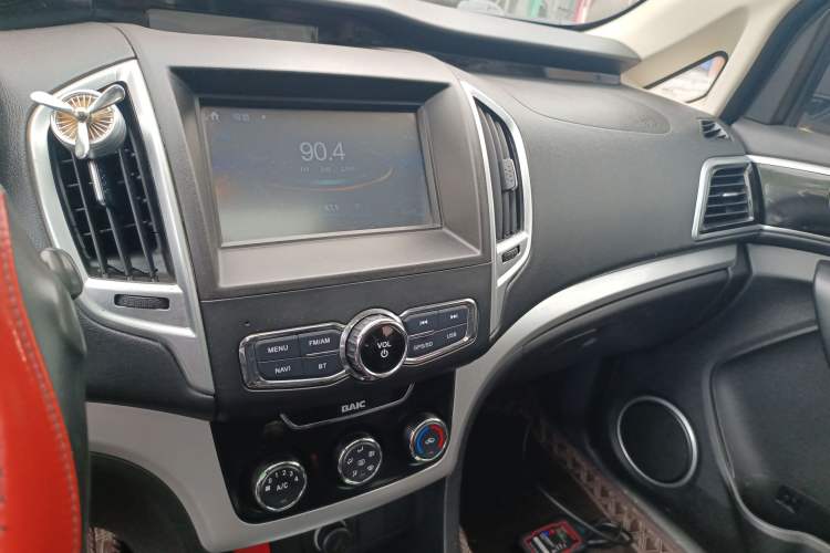 Used HYOSOW H3 2015 1.5L manual Comfort trim level Audio And AC Panel