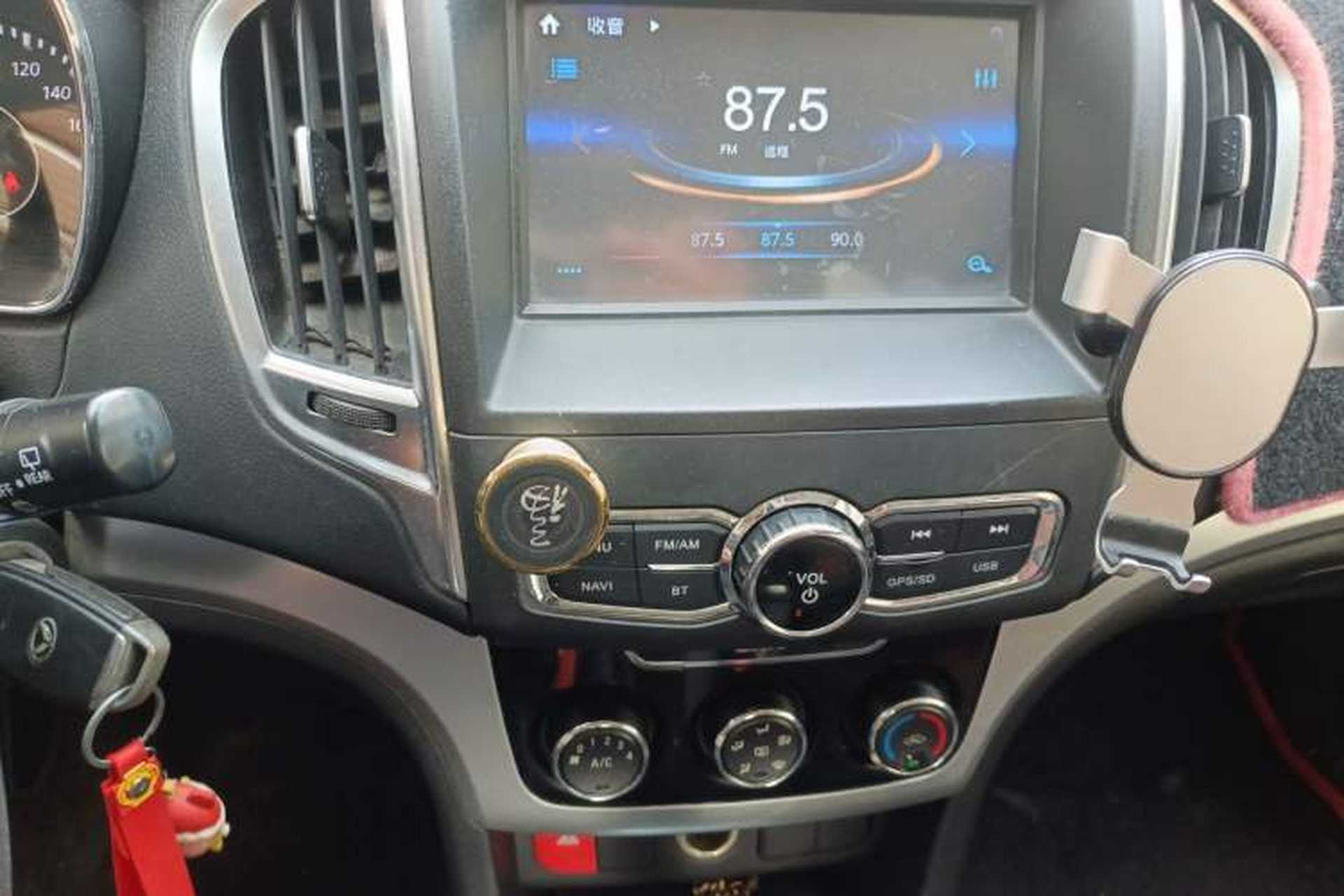 Used HYOSOW H3 2015 1.5L manual luxury version Audio And AC Panel
