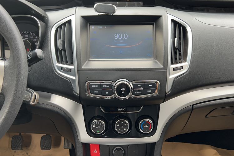 Used HYOSOW H3 2015 1.5L manual luxury version Audio And AC Panel