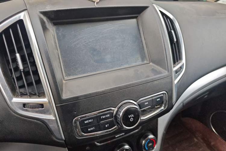Used HYOSOW H3 2015 1.5L manual luxury version Audio And AC Panel
