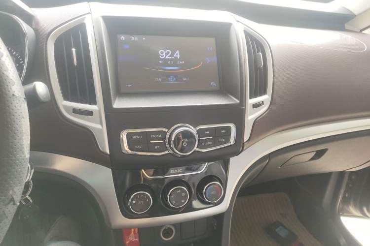 Used HYOSOW H3 2015 1.5L manual Comfort trim level Audio And AC Panel