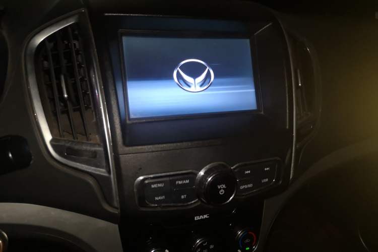 Used HYOSOW H3 2015 1.5L manual luxury version Audio And AC Panel