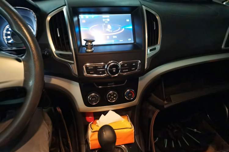 Used HYOSOW H3 2015 1.5L manual luxury version Audio And AC Panel