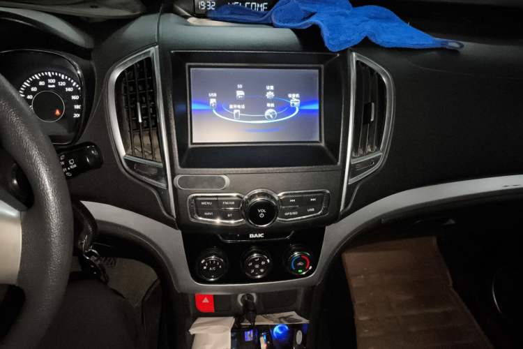Used HYOSOW H3 2015 1.5L manual luxury version Audio And AC Panel