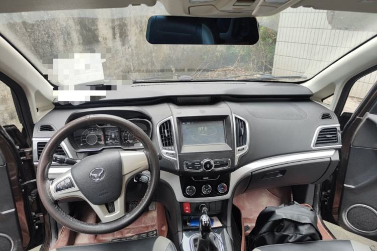 Used HYOSOW H3 2015 1.5L manual luxury version Center Console