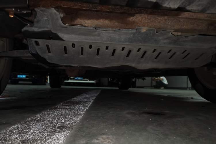 Used HYOSOW H3 2015 1.5L manual luxury version Chassis Front
