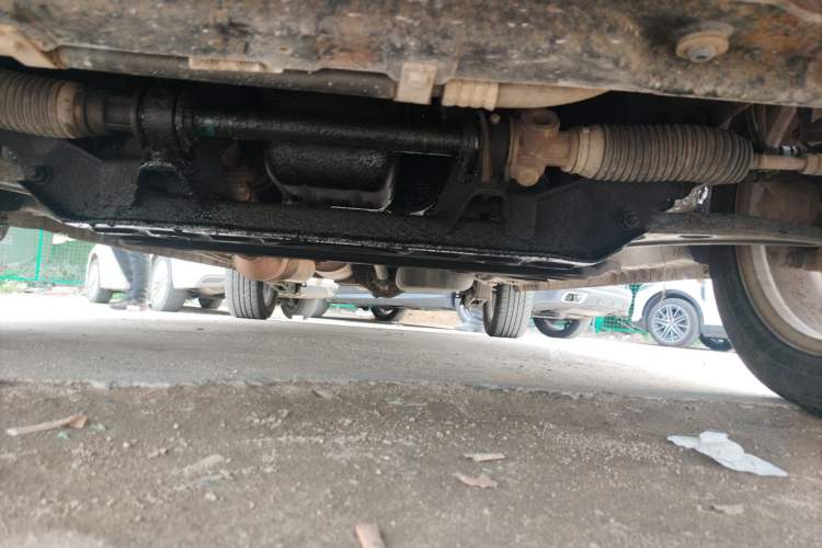 Used HYOSOW H3 2015 1.5L manual luxury version Chassis Front