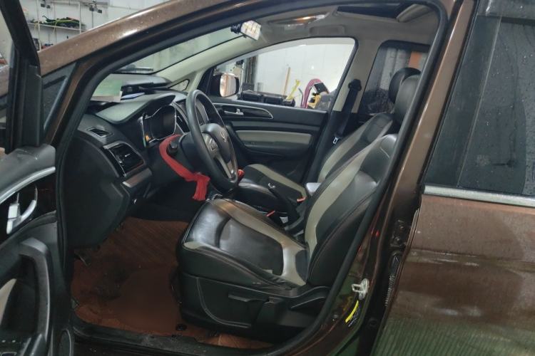 Used HYOSOW H3 2015 1.5L manual luxury version Driver Seat