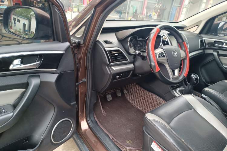 Used HYOSOW H3 2015 1.5L manual Comfort trim level Driver Seat