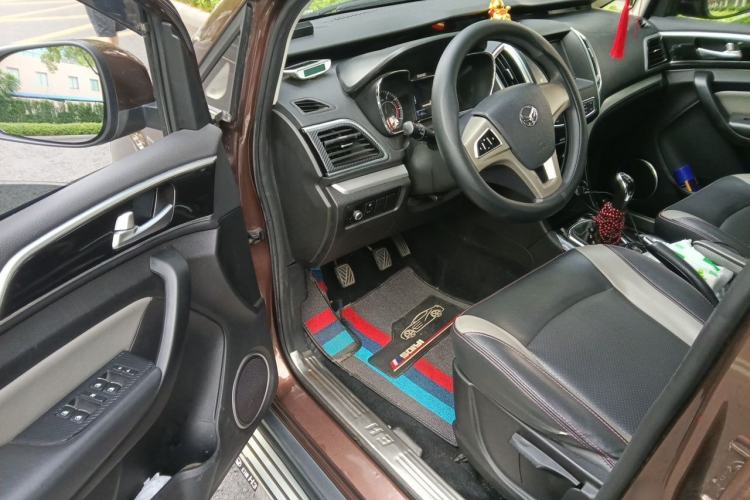 Used HYOSOW H3 2015 1.5L manual luxury version Driver Seat