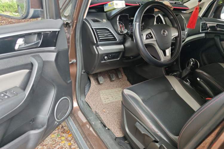 Used HYOSOW H3 2015 1.5L manual luxury version Driver Seat