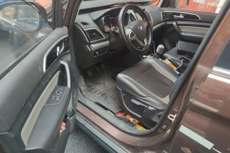 Used HYOSOW H3 2015 1.5L manual luxury version Driver Seat