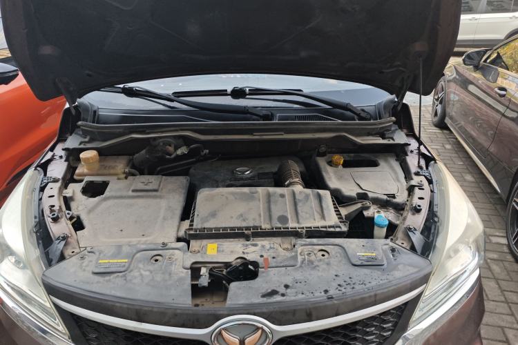 Used HYOSOW H3 2015 1.5L manual luxury version Engine Bay