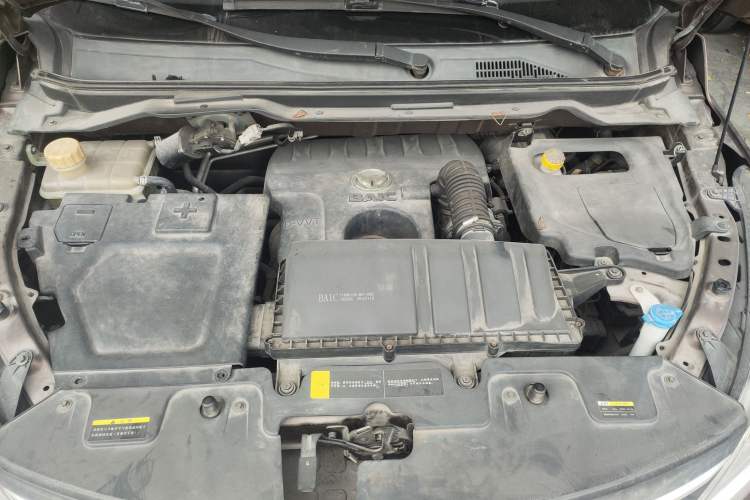 Used HYOSOW H3 2015 1.5L manual Comfort trim level Engine Bay