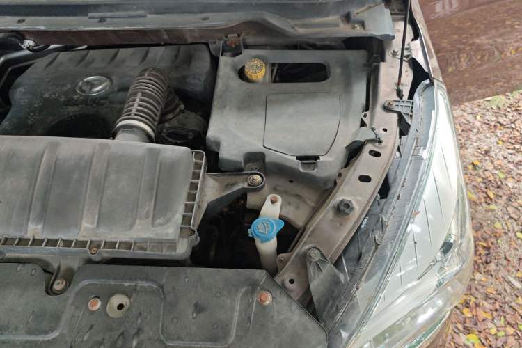 Used HYOSOW H3 2015 1.5L manual luxury version Engine Bay Left