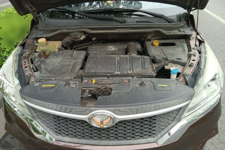 Used HYOSOW H3 2015 1.5L manual luxury version Engine Bay