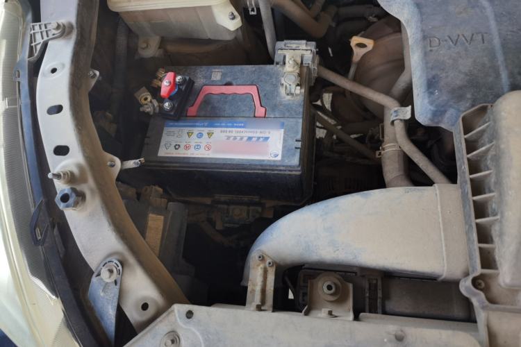 Used HYOSOW H3 2015 1.5L manual luxury version Engine Bay Right