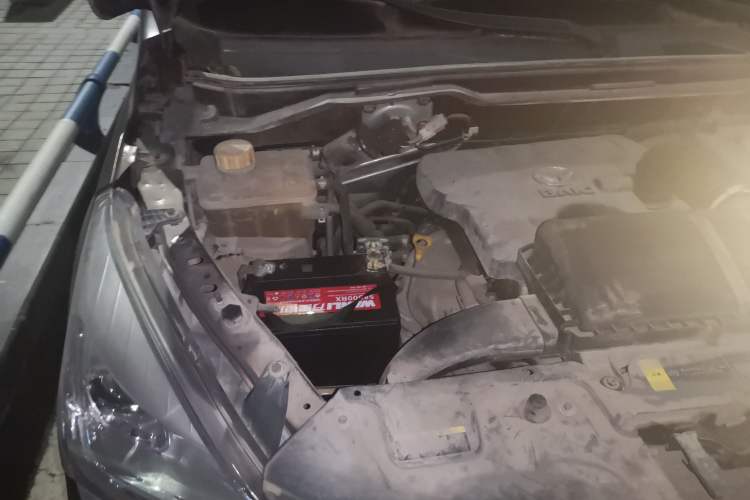 Used HYOSOW H3 2015 1.5L manual luxury version Engine Bay Right