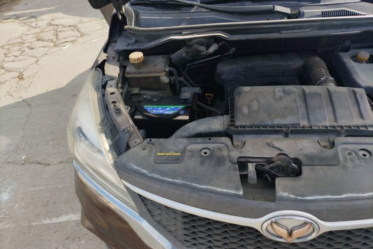 Used HYOSOW H3 2015 1.5L manual luxury version Engine Bay Right
