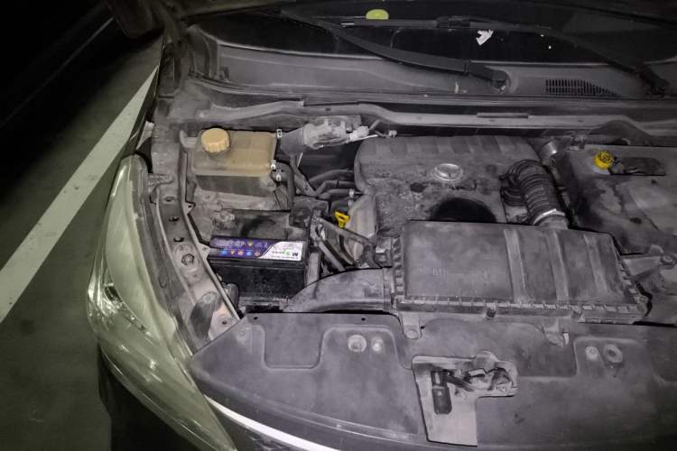 Used HYOSOW H3 2015 1.5L manual luxury version Engine Bay Right
