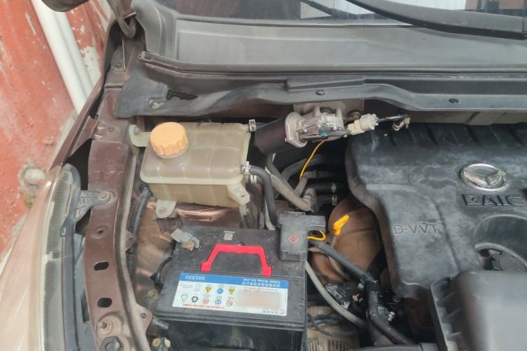 Used HYOSOW H3 2015 1.5L manual luxury version Engine Bay Right