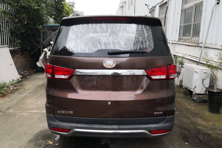 Used HYOSOW H3 2015 1.5L manual Comfort trim level Exterior 4