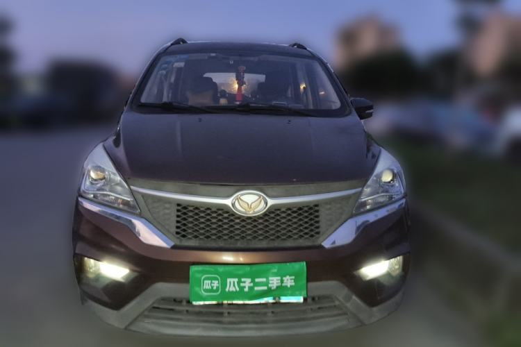 Used HYOSOW H3 2015 1.5L manual luxury version Front