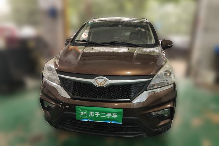 Used HYOSOW H3 2015 1.5L manual luxury version Front