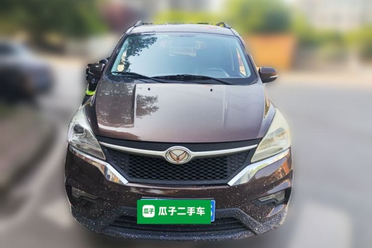Used HYOSOW H3 2015 1.5L manual luxury version Front