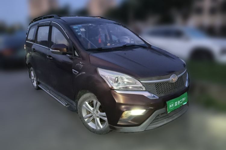 Used HYOSOW H3 2015 1.5L manual luxury version Front Right 45 Deg
