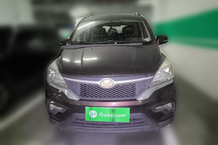 Used HYOSOW H3 2015 1.5L manual luxury version Front