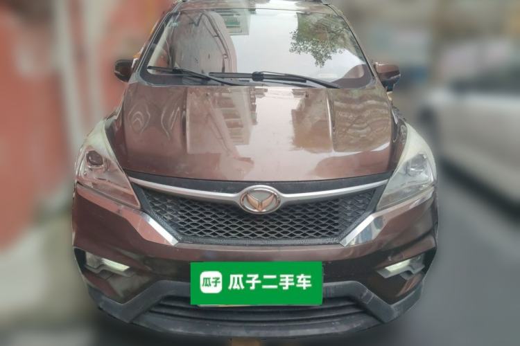 Used HYOSOW H3 2015 1.5L manual luxury version Front