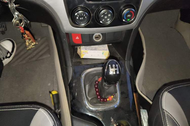 Used HYOSOW H3 2015 1.5L manual luxury version Gear Lever
