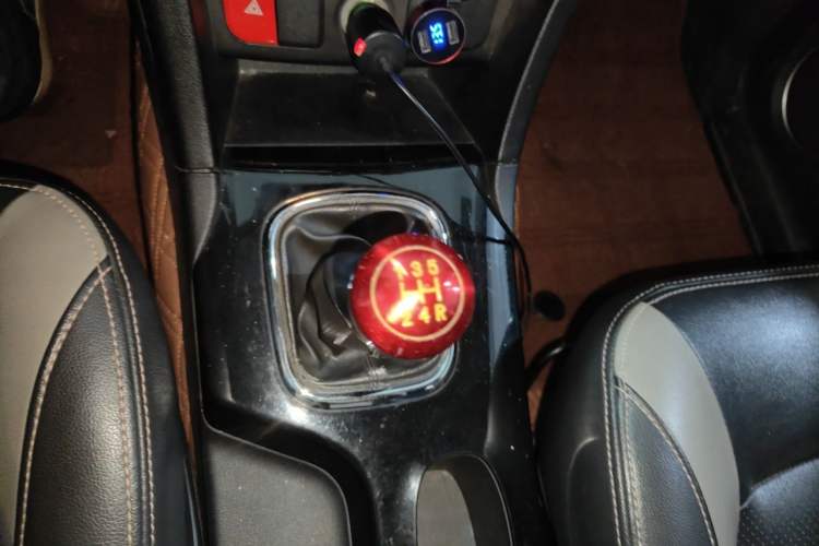 Used HYOSOW H3 2015 1.5L manual luxury version Gear Lever