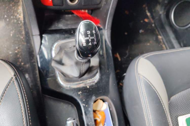 Used HYOSOW H3 2015 1.5L manual luxury version Gear Lever