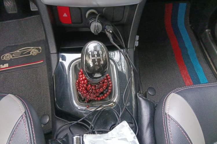 Used HYOSOW H3 2015 1.5L manual luxury version Gear Lever