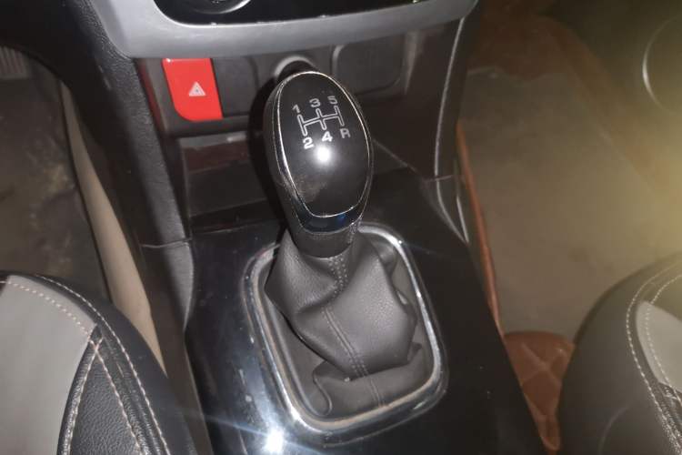 Used HYOSOW H3 2015 1.5L manual luxury version Gear Lever