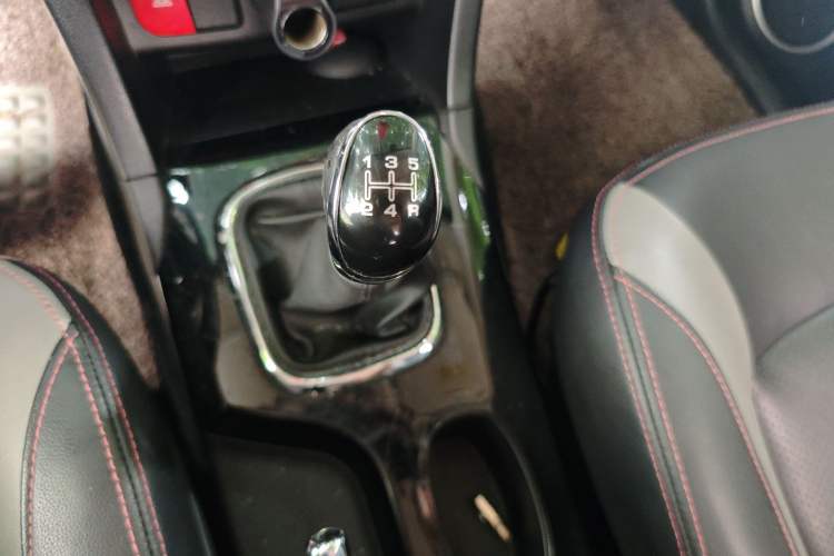 Used HYOSOW H3 2015 1.5L manual luxury version Gear Lever