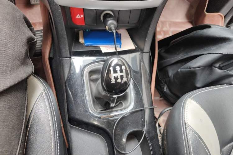 Used HYOSOW H3 2015 1.5L manual luxury version Gear Lever