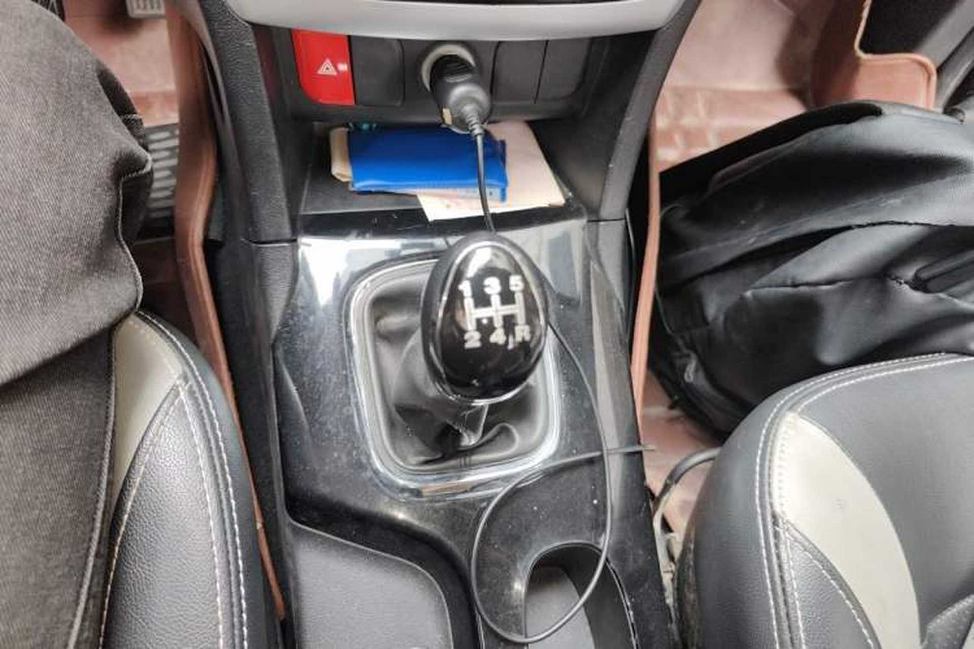 Used HYOSOW H3 2015 1.5L manual luxury version Gear Lever