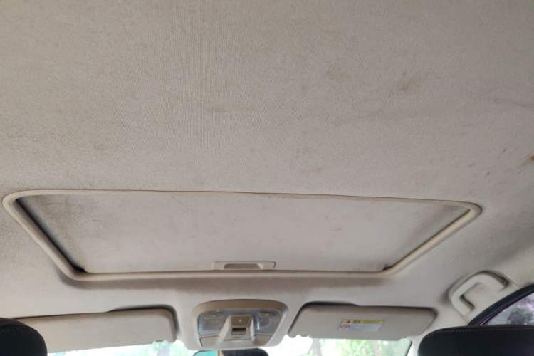 Used HYOSOW H3 2015 1.5L manual luxury version Headliner