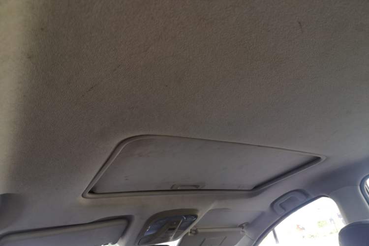 Used HYOSOW H3 2015 1.5L manual luxury version Headliner