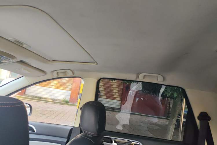 Used HYOSOW H3 2015 1.5L manual luxury version Headliner